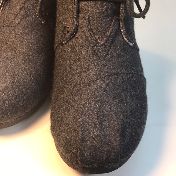 TOMS Gray Wool Wedge Booties Size 8 - Picture 11 of 12